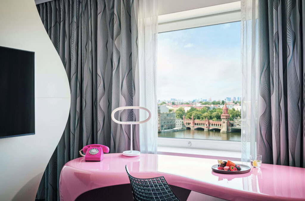 Berlin beste hotell med utsikt fra vinduet. 