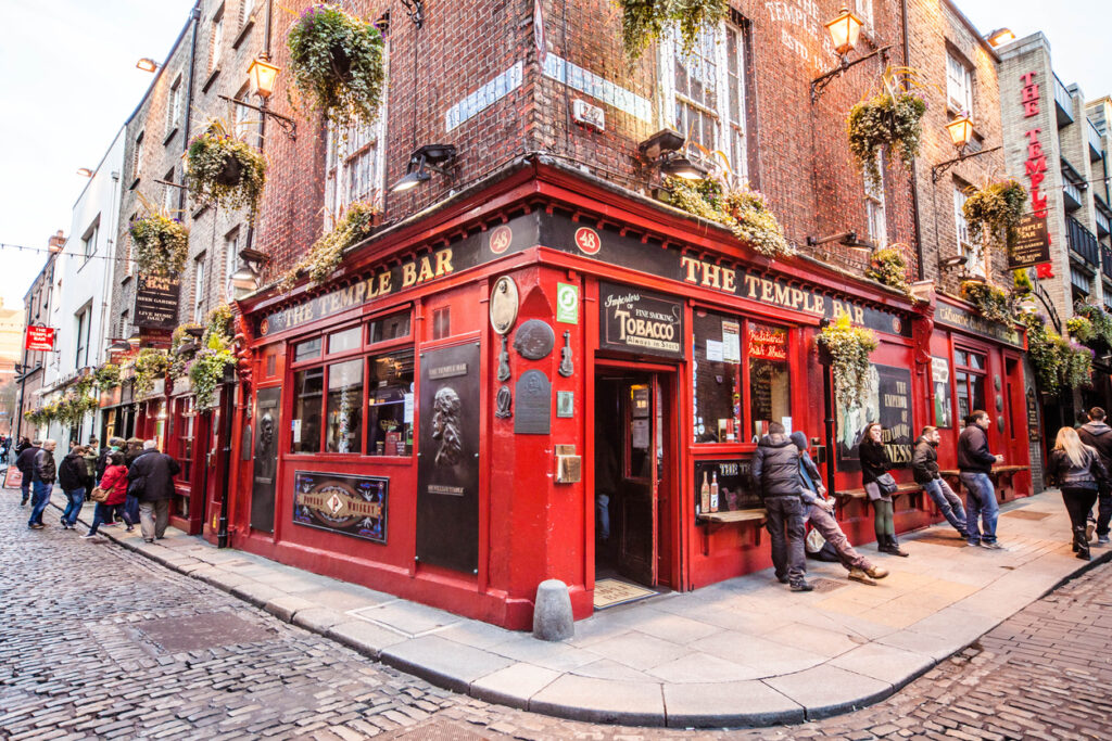 Dublin bar and street