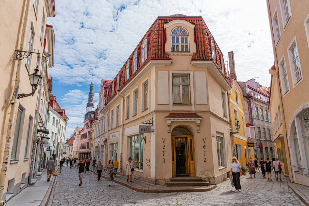 Tallinn i Estland. Billig storbyferie.