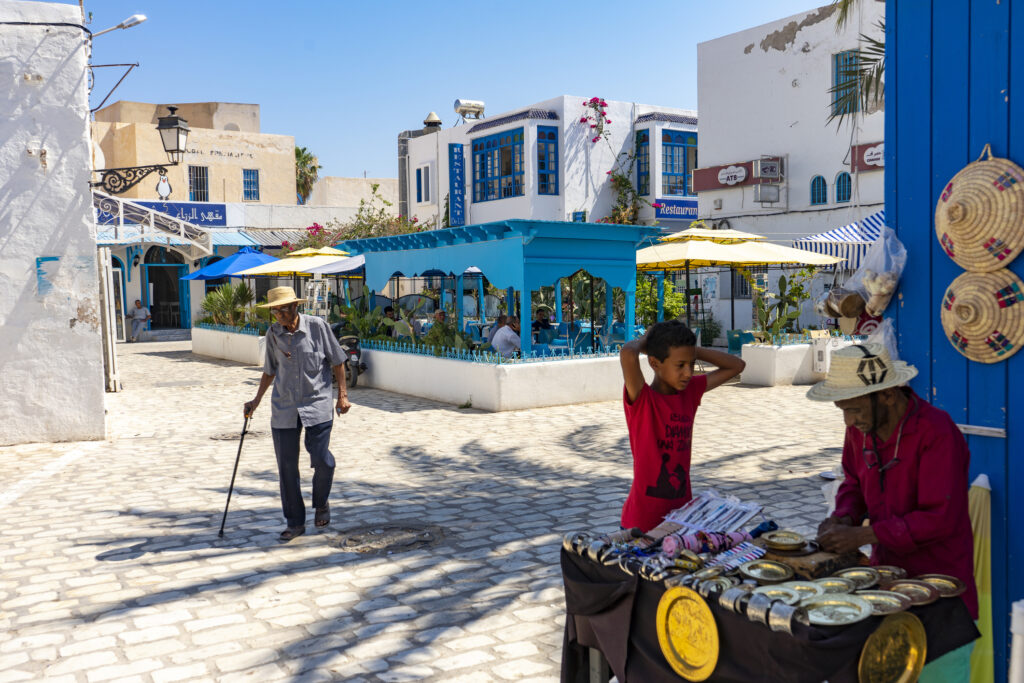 restaurant og marked og brugate i Djerba, Tunisia