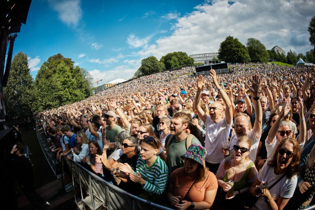 Festivalsommer i Oslo på Øyafestivalen. Folkemengde.