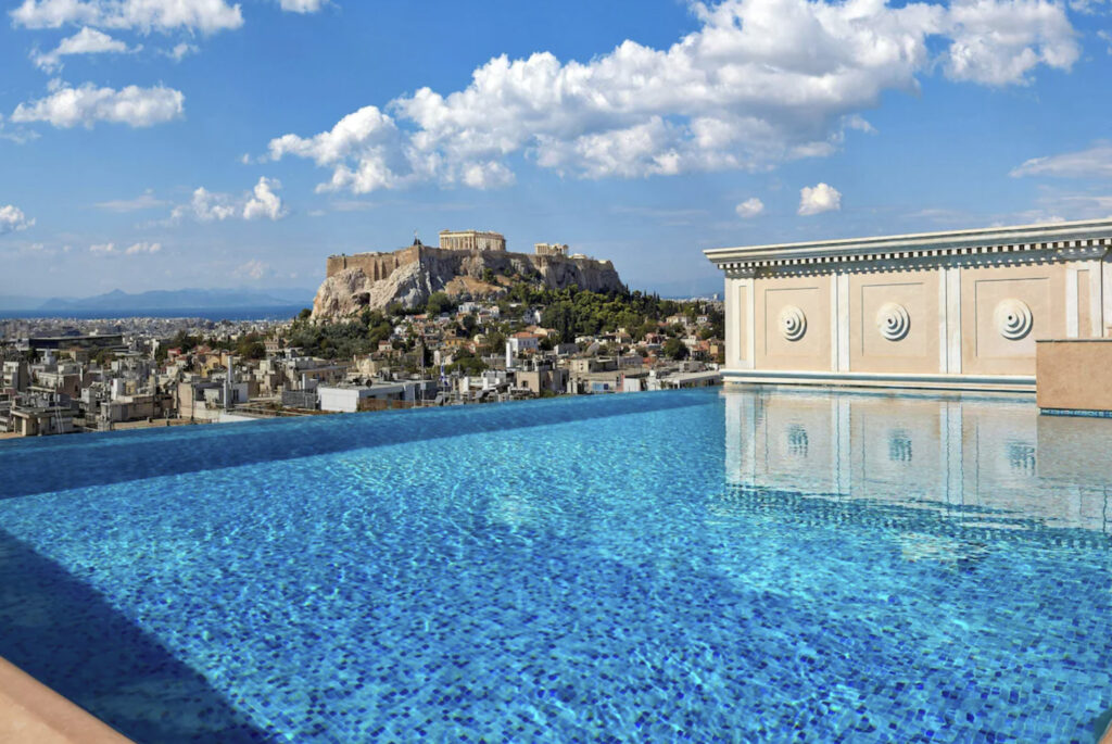 Utendørsbasseng på Hotel Grande Bretagne i Athen, Hellas.