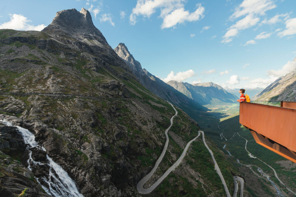 Trollstigen, Åndalsnes i Møre og Romsdal. Utsiktspunkt fra toppen.