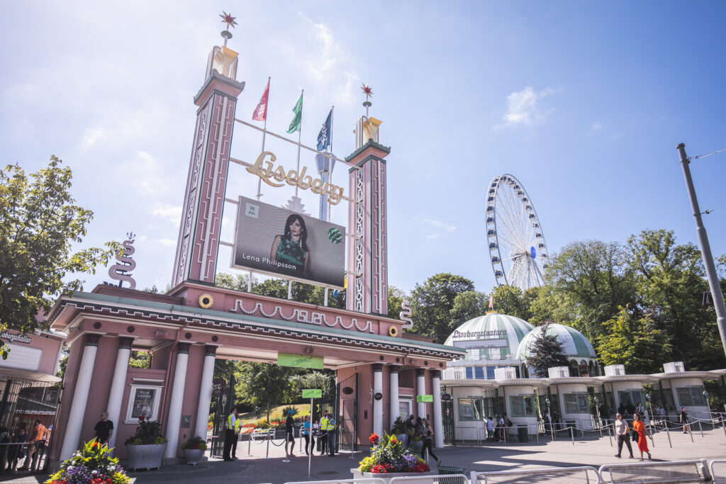 Liseberg med berg og dalbane.