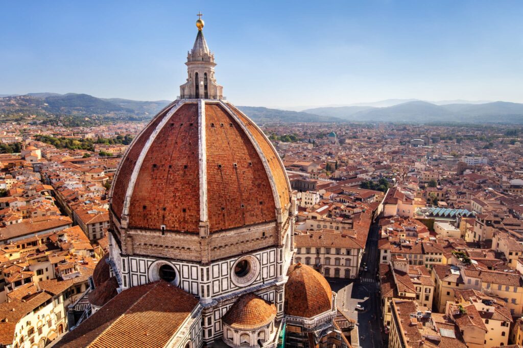 Firenze by med gamle bygninger. 