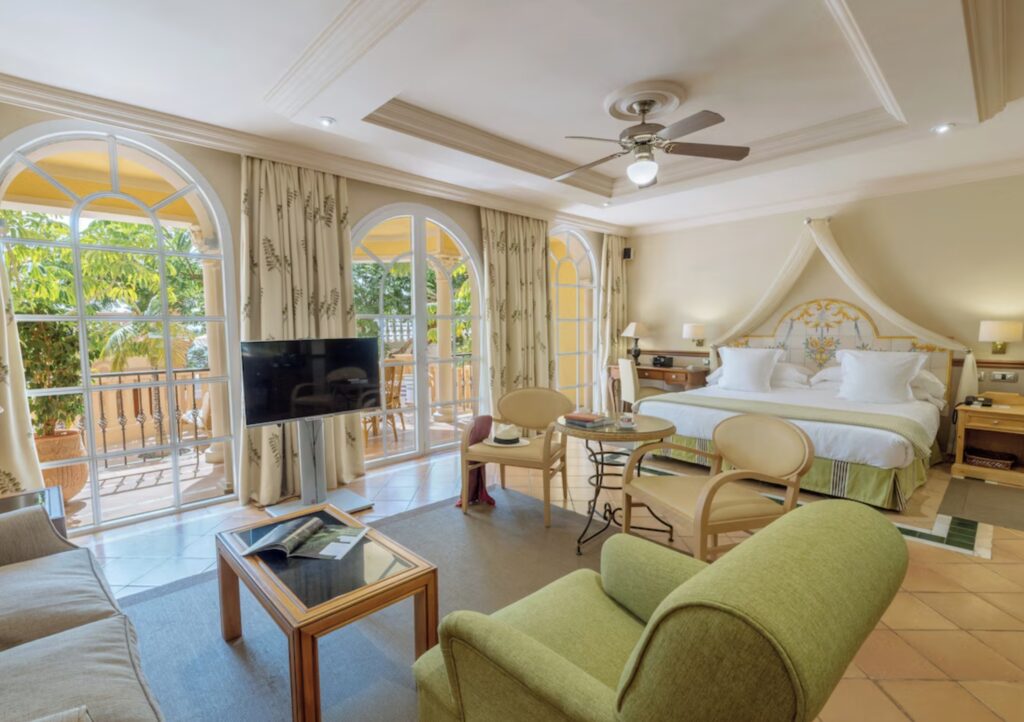 Foto av suite på hotellet Bahia Del Duque på Tenerife