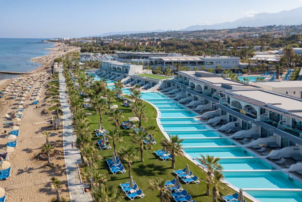 oversiktsfoto av private basseng på Lyttos Beach
