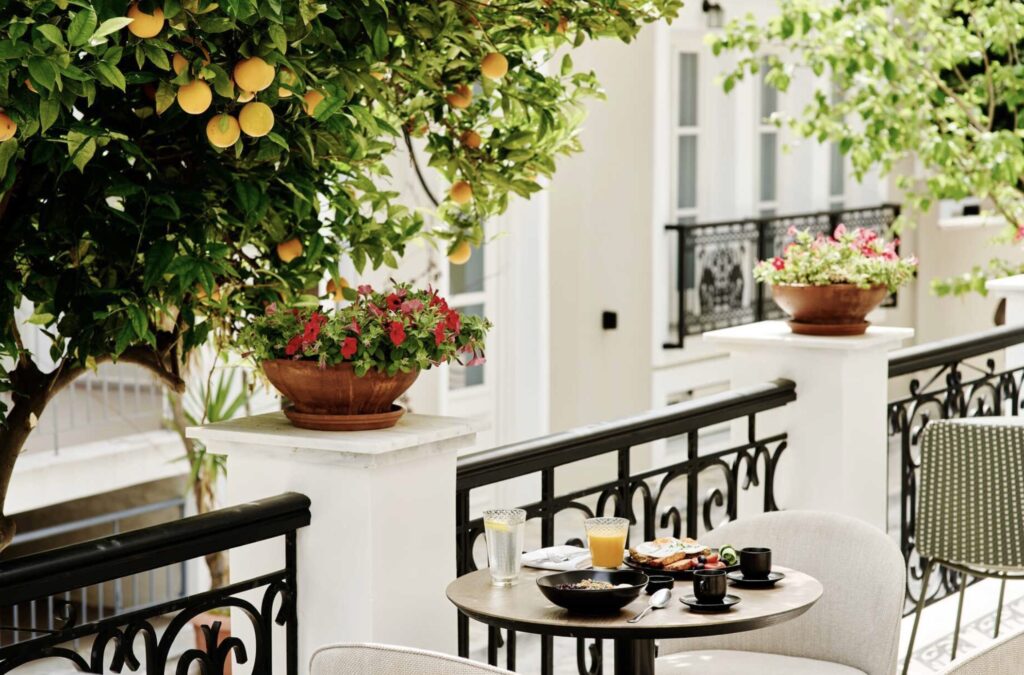 frokostbord på hotellet Doryssa Theorem i hellas