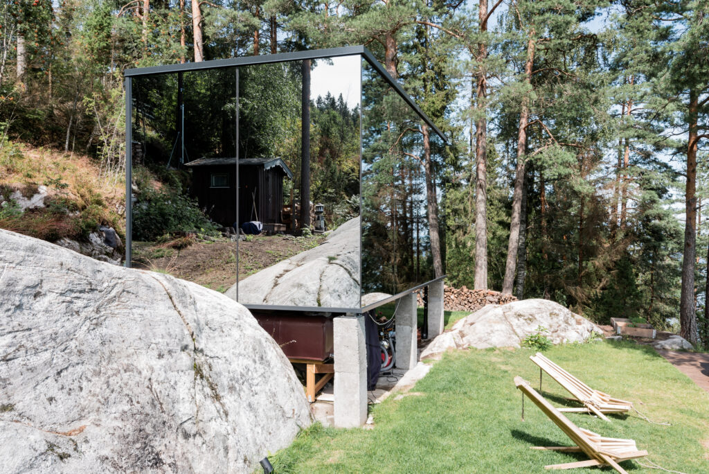 glasshytte i skogen